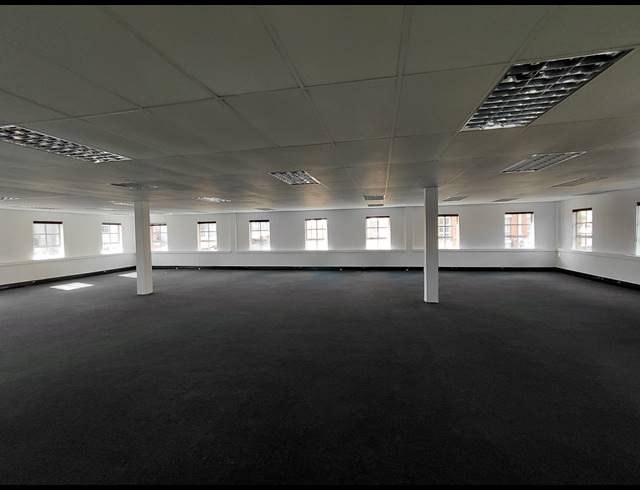 362M² OFFICE TO LET IN FOURWAYS
